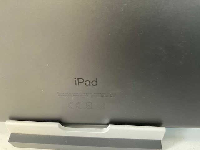 Apple ipad 8th gen - wi-fi - 32 gb - space gray (3x) - afbeelding 8 van  9