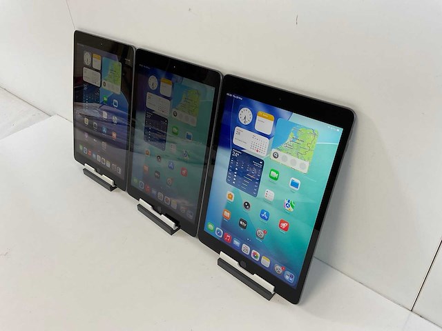 Apple ipad 8th gen - wi-fi - 32 gb - space gray (3x) - afbeelding 2 van  8