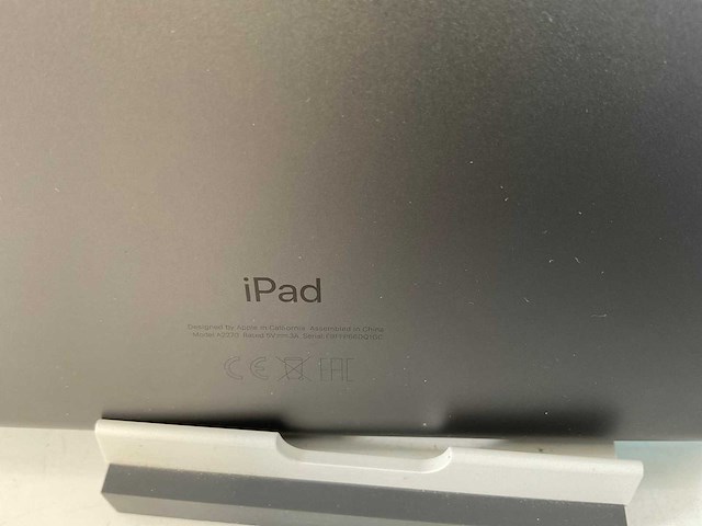 Apple ipad 8th gen - wi-fi - 32 gb - space gray (3x) - afbeelding 7 van  8