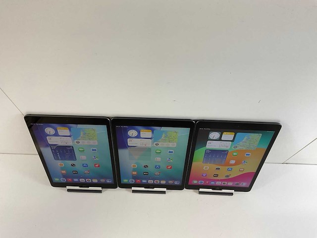 Apple ipad 8th gen - wi-fi - 32 gb - space gray (3x) - afbeelding 2 van  9