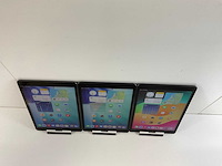 Apple ipad 8th gen - wi-fi - 32 gb - space gray (3x) - afbeelding 2 van  9