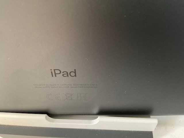 Apple ipad 8th gen - wi-fi - 32 gb - space gray (3x) - afbeelding 8 van  9