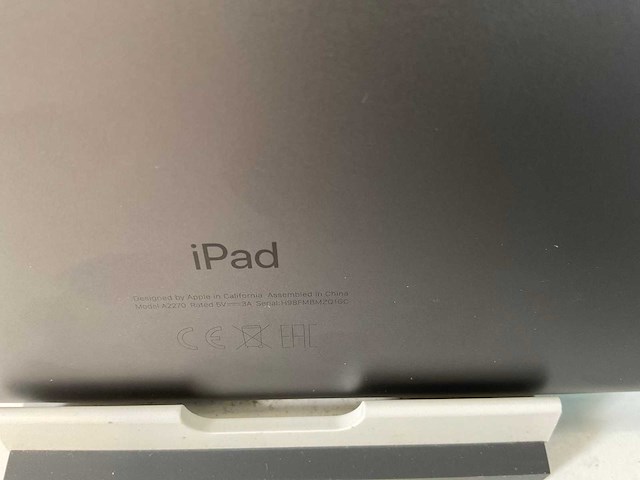 Apple ipad 8th gen - wi-fi - 32 gb - space gray (3x) - afbeelding 9 van  9