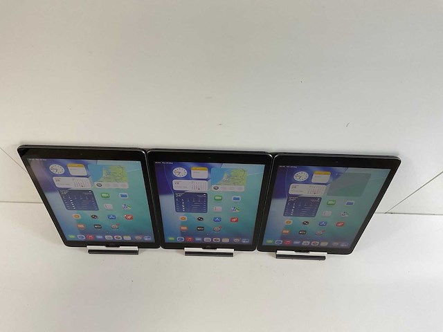 Apple ipad 8th gen - wi-fi - 32 gb - space gray (3x) - afbeelding 3 van  10