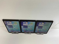Apple ipad 8th gen - wi-fi - 32 gb - space gray (3x) - afbeelding 3 van  10