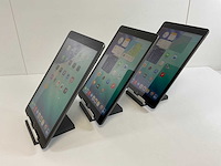 Apple ipad 8th gen - wi-fi - 32 gb - space gray (3x) - afbeelding 6 van  10