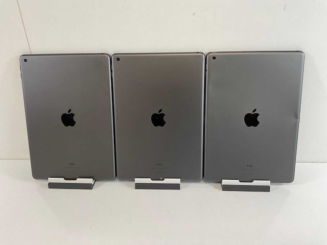 Apple ipad 8th gen - wi-fi - 32 gb - space gray (3x) - afbeelding 7 van  10