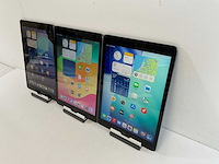 Apple ipad 8th gen - wi-fi - 32 gb - space gray (3x) - afbeelding 3 van  9
