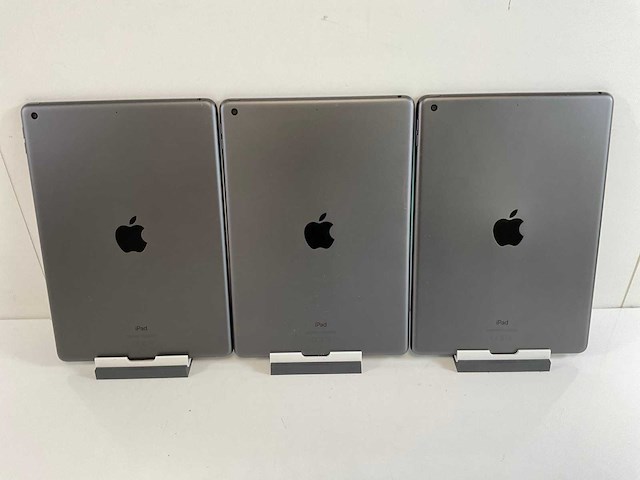 Apple ipad 8th gen - wi-fi - 32 gb - space gray (3x) - afbeelding 6 van  9