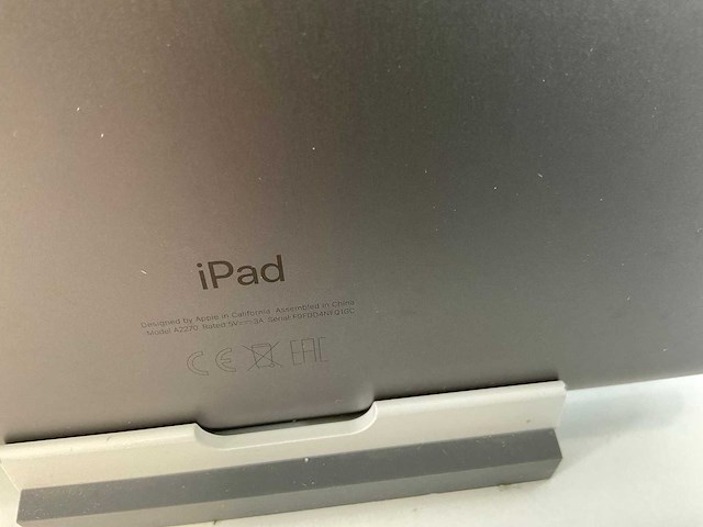 Apple ipad 8th gen - wi-fi - 32 gb - space gray (3x) - afbeelding 7 van  9