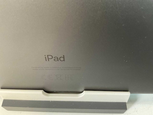 Apple ipad 8th gen - wi-fi - 32 gb - space gray (3x) - afbeelding 6 van  7