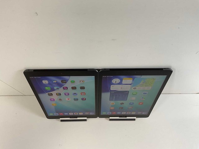 Apple ipad 8th gen - wi-fi + cellular - 32 gb - space gray (2x) - afbeelding 2 van  7