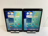 Apple ipad 8th gen - wi-fi + cellular - 32 gb - space gray (2x) - afbeelding 1 van  7