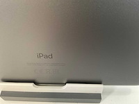 Apple ipad 8th gen - wi-fi + cellular - 32 gb - space gray (2x) - afbeelding 4 van  5