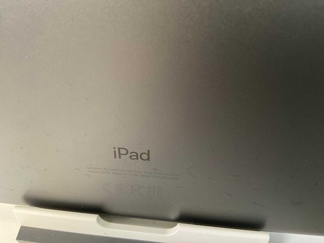 Apple ipad 8th gen - wi-fi + cellular - 32 gb - space gray (2x) - afbeelding 5 van  5