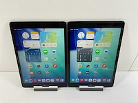 Apple ipad 8th gen - wi-fi + cellular - 32 gb - space gray (2x) - afbeelding 1 van  7