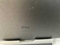 Apple ipad 8th gen - wi-fi + cellular - 32 gb - space gray (2x) - afbeelding 4 van  5