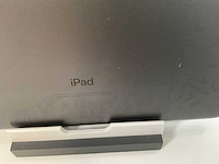 Apple ipad 8th gen - wi-fi + cellular - 32 gb - space gray (2x) - afbeelding 6 van  7