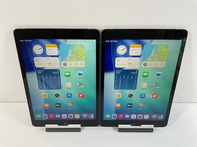 Apple ipad 8th gen - wi-fi + cellular - 32 gb / 128 gb - space gray (2x) - afbeelding 1 van  4