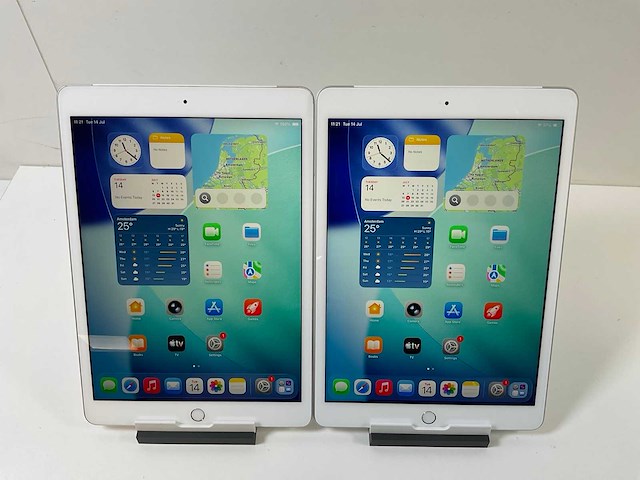 Apple ipad 8th gen - wifi + cellular - 32 gb - silver (2x) - afbeelding 1 van  7