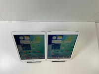 Apple ipad 8th gen - wifi + cellular - 32 gb - silver (2x) - afbeelding 2 van  7