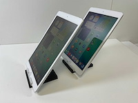 Apple ipad 8th gen - wifi + cellular - 32 gb - silver (2x) - afbeelding 4 van  7