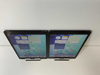 Apple ipad 8th gen - wifi + cellular - 32 gb - space gray (2x) - afbeelding 2 van  7
