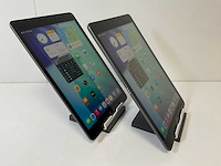 Apple ipad 8th gen - wifi + cellular - 32 gb - space gray (2x) - afbeelding 3 van  7