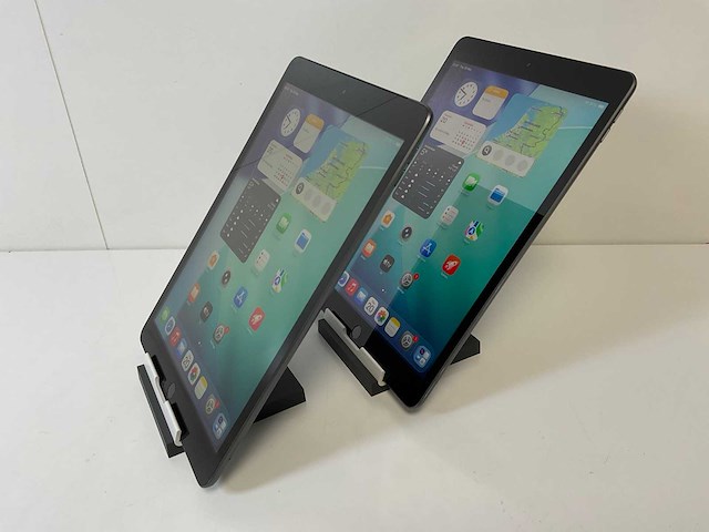 Apple ipad 8th gen - wifi + cellular - 32 gb - space gray (2x) - afbeelding 4 van  7