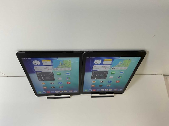Apple ipad 8th gen - wifi + cellular - 32 gb - space gray (2x) - afbeelding 2 van  7
