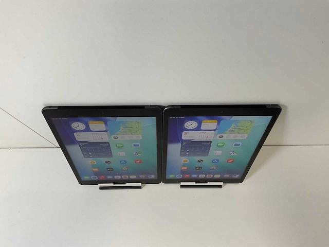 Apple ipad 8th gen - wifi + cellular - 32 gb - space gray (2x) - afbeelding 2 van  7
