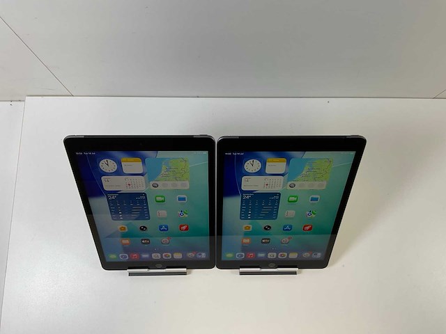 Apple ipad 8th gen - wifi + cellular - 32 gb - space gray (2x) - afbeelding 2 van  7