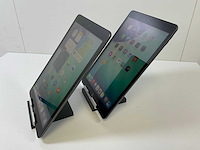 Apple ipad 8th gen - wifi + cellular - 32 gb - space gray (2x) - afbeelding 4 van  7