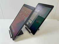 Apple ipad 8th gen - wifi + cellular - 32 gb / 128 gb - space gray (2x) - afbeelding 3 van  6