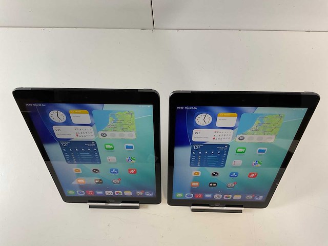 Apple ipad 8th gen 10.2” - wifi + cellular - 32 gb - space gray (2x) - afbeelding 2 van  5