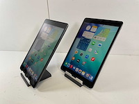 Apple ipad 8th gen 10.2” - wifi + cellular - 32 gb - space gray (2x) - afbeelding 4 van  5