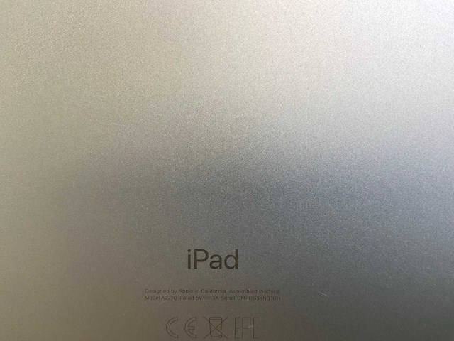 Apple ipad 8th gen 10.2” - wifi only - 128 gb - silver (2x) - afbeelding 3 van  4