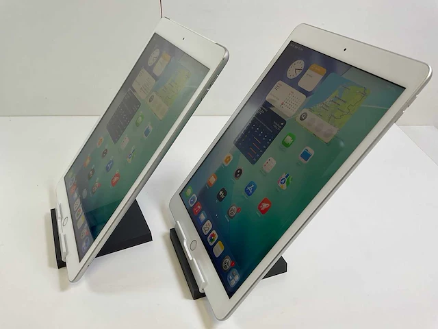 Apple ipad 8th gen 10.2” - wifi only - 128 gb - silver (2x) - afbeelding 4 van  7