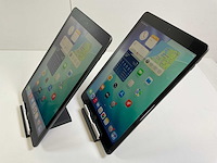 Apple ipad 8th gen 10.2” - wifi only - 32 gb - space gray (2x) - afbeelding 3 van  8