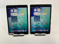 Apple ipad 8th gen 10.2-inch - wifi + cellular - 128 gb - space gray (2x) - afbeelding 1 van  7