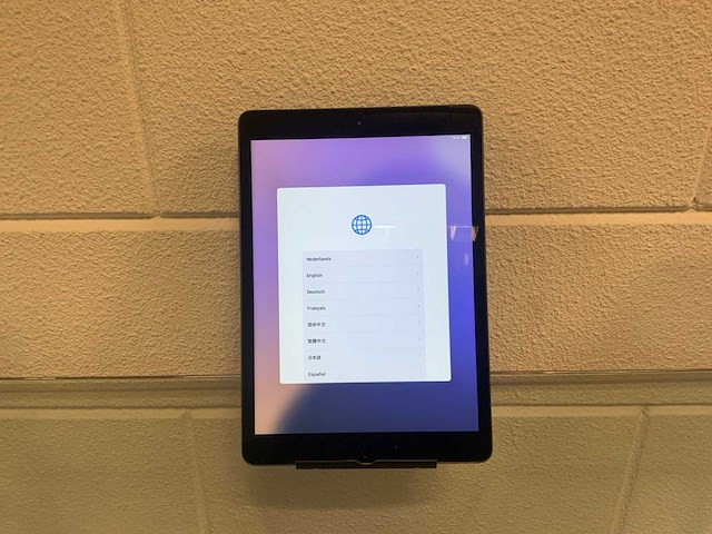 Apple ipad 8th gen 32 gb wi-fi space gray - afbeelding 1 van  2