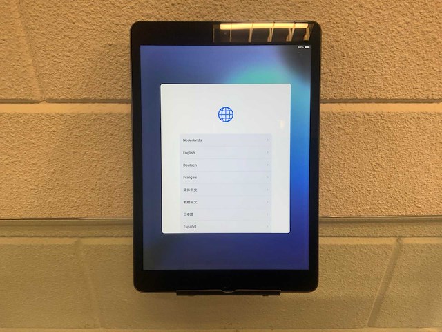 Apple ipad 8th gen 32 gb wi-fi space gray - afbeelding 1 van  1