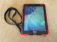 Apple ipad (8th gen, 32gb) tablet - afbeelding 1 van  7