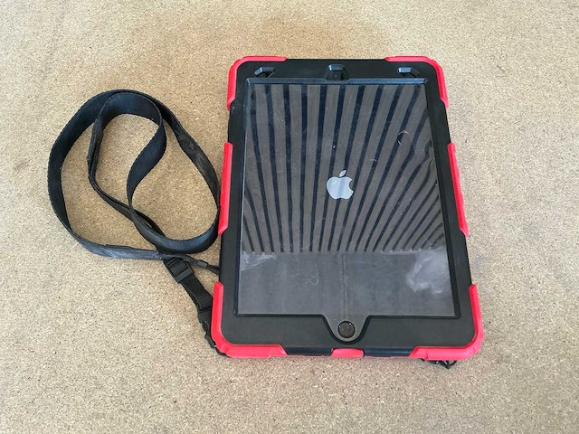 Apple ipad (8th gen, 32gb) tablet - afbeelding 2 van  7