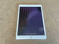 Apple ipad (8th gen, 32gb) tablet - afbeelding 1 van  6