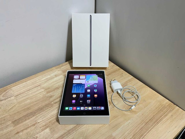 Apple ipad 9 a2604 space gray tablet - afbeelding 1 van  5