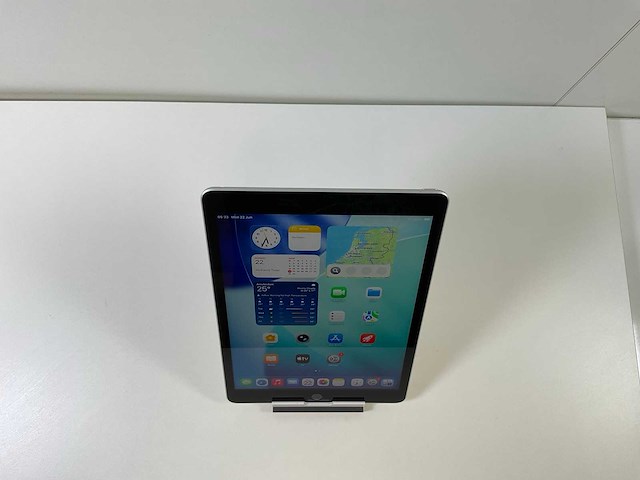 Apple ipad 9th gen - wi-fi - 64 gb - silver - afbeelding 2 van  5