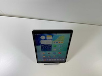 Apple ipad 9th gen - wi-fi - 64 gb - silver - afbeelding 2 van  6