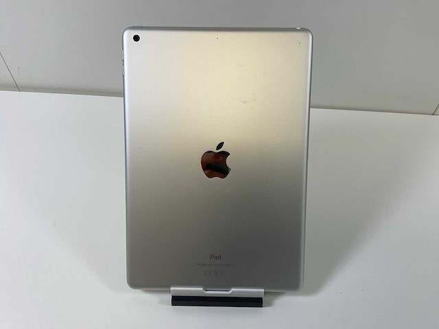 Apple ipad 9th gen - wi-fi - 64 gb - silver - afbeelding 5 van  6