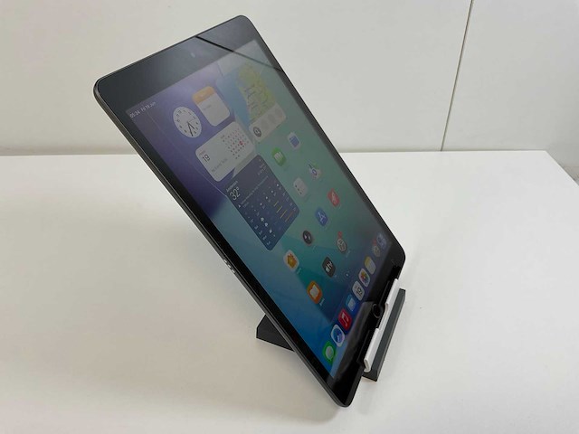 Apple ipad 9th gen - wi-fi - 64 gb - space gray - afbeelding 3 van  6